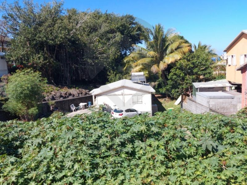Vente terrain (y compris constructible, viabilisé, agricole, vignoble) La Réunion (974) 840